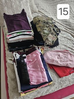 Šaty, sukně, kalhoty, trika, tílka - 4