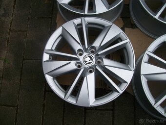 sadu alu 17" SCUTUS ORIGINAL ŠKODA KAROQ nejetééé - 4