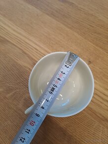 Stary porcelánový hrníček - 4