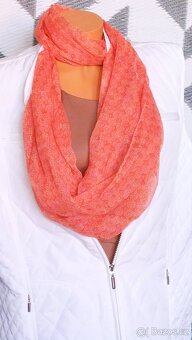 LEHOUNKÁ PROŠÍVANÁ VESTA + ŠÁLA - vel. 44 - 4