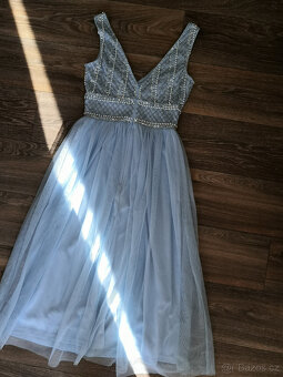 Blankytně modré šaty Lace & Beads - 4