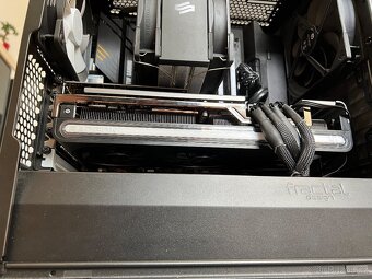 Sapphire Nitro+ Radeon RX 7800 XT GAMING OC 16GB - 4