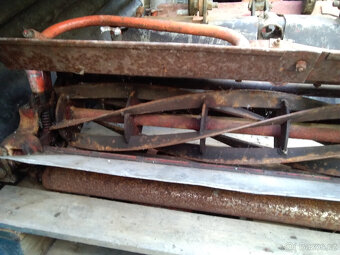 3 sekce vřetenové sekačky Jacobsen - 4