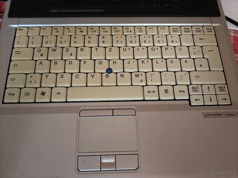 Prodám notebook Fujitsu Siemens Lifebook E81100 - 4