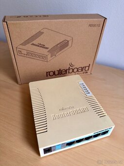 RouterBOARD MikroTik RB951G-2HnD - 4