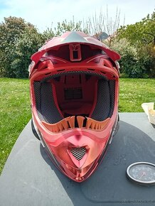 Motokrosová helma - 4
