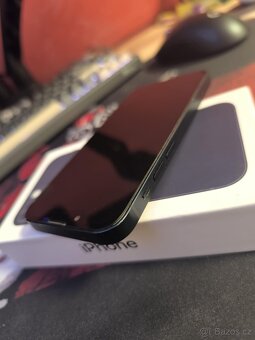iPhone 13 mini 128 GB – černý - 4