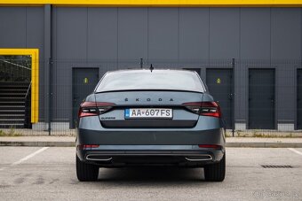 Škoda Superb 2.0 TDI SCR Sportline DSG - 4