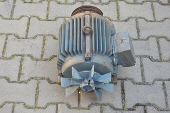 Motor 5,5 kW MEZ Mohelnice - 4