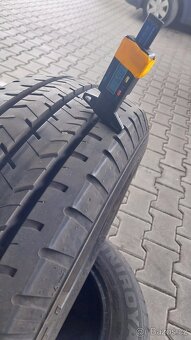 Prodám 2 x letní pneu Uniroyal 205/65/15 - 4