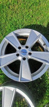 Al kola Renault, Nissan, a jiné. - 4