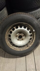 celá kola 215/65 R16 (pneu + plechové disky + krytky šroubů) - 4