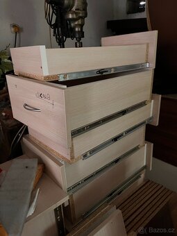 Desky, šuplíky - materiál - 4