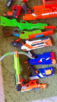 Nerf sada pistolí s příslušenstvím a terči - 4