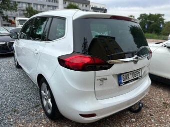 Opel Zafira Tourer 2.0 CDTi | 96 kW | 2013 | Manuál
- 4
