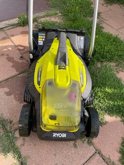 Sekačka na trávu Ryobi - 4