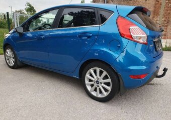 Ford fiesta - 4