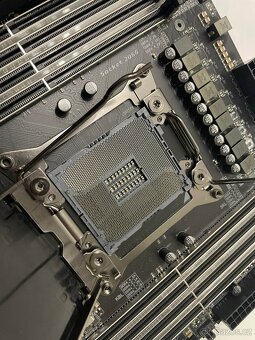 Základní deska GIGABYTE X299 AORUS Gaming 7 - 4