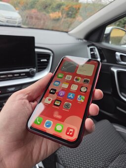 PRODANO - Apple iPhone Xr 64GB product RED - baterie 80% - 4