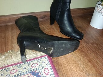 Černé kožené kozačky - 4