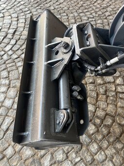 Minibagr Bobcat E19 - 4