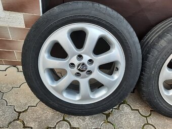 Alu kolo Škoda 205 55 R16 Michelin s roztečí 5x100 - 4