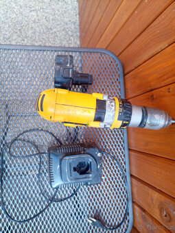 Dewalt 981 Aku příklepová vrtačka - 4