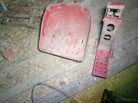 Zetor plechařina, závěs, nádrž - 4