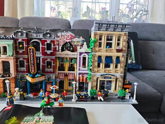Lego modular set 10297, 10278, 10312 - 4