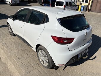 Renault Clio 1.2i rok 2017 najeto 43tis.km - 4