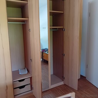 Šatní skříň - 4