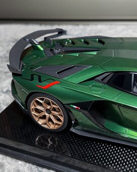 Dino Model - Lamborghini Aventador SVJ, 1:18 - 4