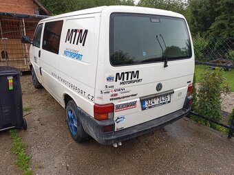 Volkswagen Transporter - 4