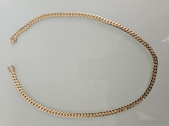 Zlatý řetěz, 32,3g 18 karátů, délka 68,5cm, šíře ok 0,9cm - 4