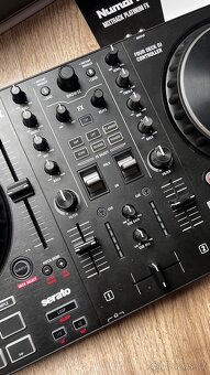 Numark mixtrack platinum fx - 4