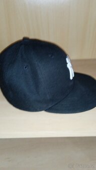 prodám kšiltovku New Era - 4
