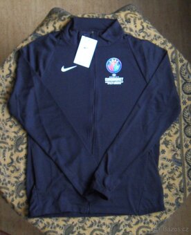 Sportovní vak, mikina (NIKE), lahev na pití (Ganten) - 4