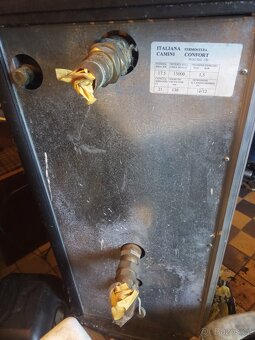 Krbová kamna s možností propojit s radiátory - 4