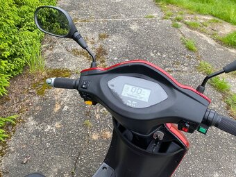 Elektrický invalidní tříkolový skútr pro seniory - 4