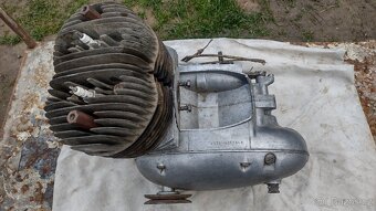 Motor velorex 350 mechanika - 4