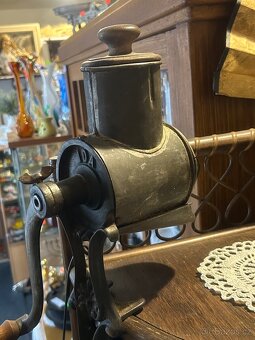 Starý litinový mlýnek „IDA“ – (1880–1920) - 4