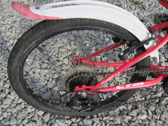 Dívčí kolo 20 - 4