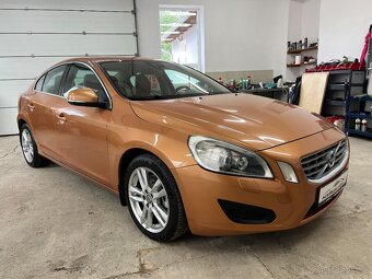 Volvo S60 2.0D 120KW AUTOMAT KŮŽE TOP 1.MAJITEL+SADA KOL - 4