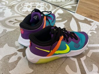 Vynikající tenisky na basketball NIKE, vel. 38 - 4