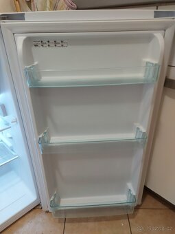 Malá lednice s mrazákem - Candy COT1S45EW - 4