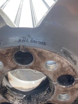 ALU + poklice Audi A4 B9 8W - 4