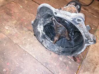 Převodovka Mercedes 123 300d - 4