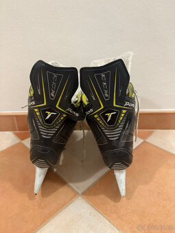 Brusle CCM TACKS 4092, velikost 8,5 - 4