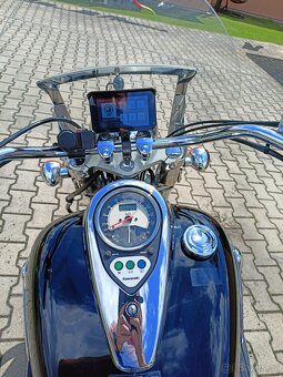Kawasaki VN 900 - Classic - 4