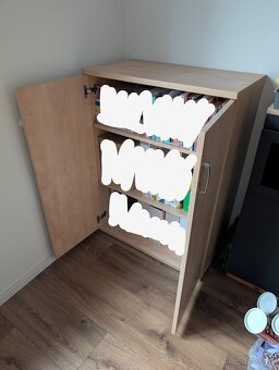 Polohovatelný psací stůl, kontener a komoda - 4